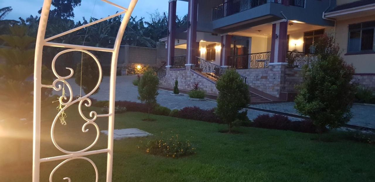 Fort Heights Homestay Fort Portal Zewnętrze zdjęcie